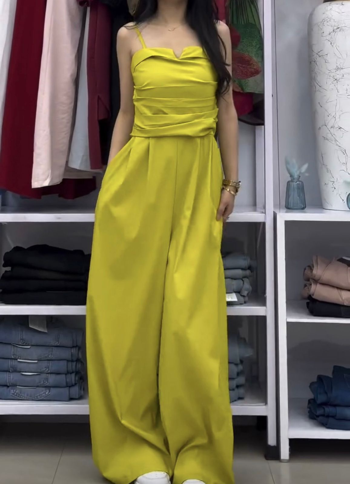 Women’s wide-leg jumpsuit
